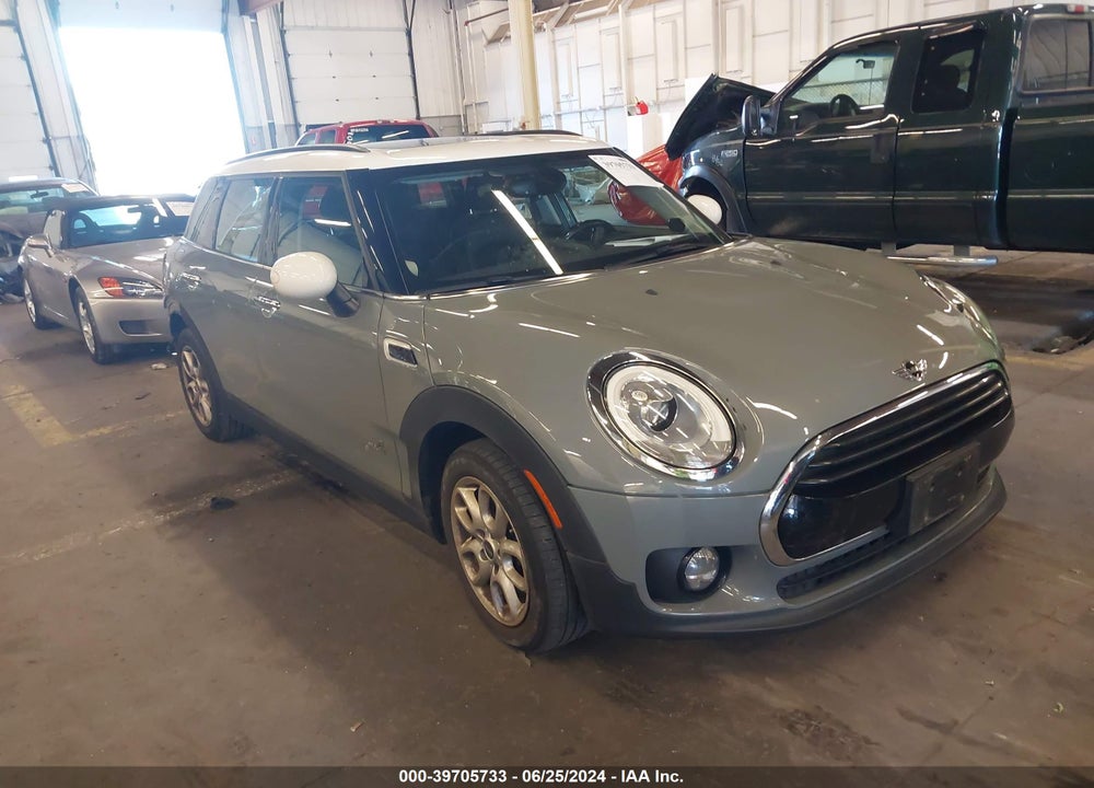 2017 MINI CLUBMAN COOPER VIN: WMWLU1C38H2F28463
