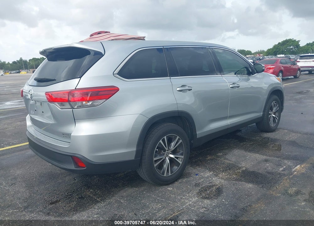 2019 TOYOTA HIGHLANDER LE VIN: 5TDZZRFH8KS369879
