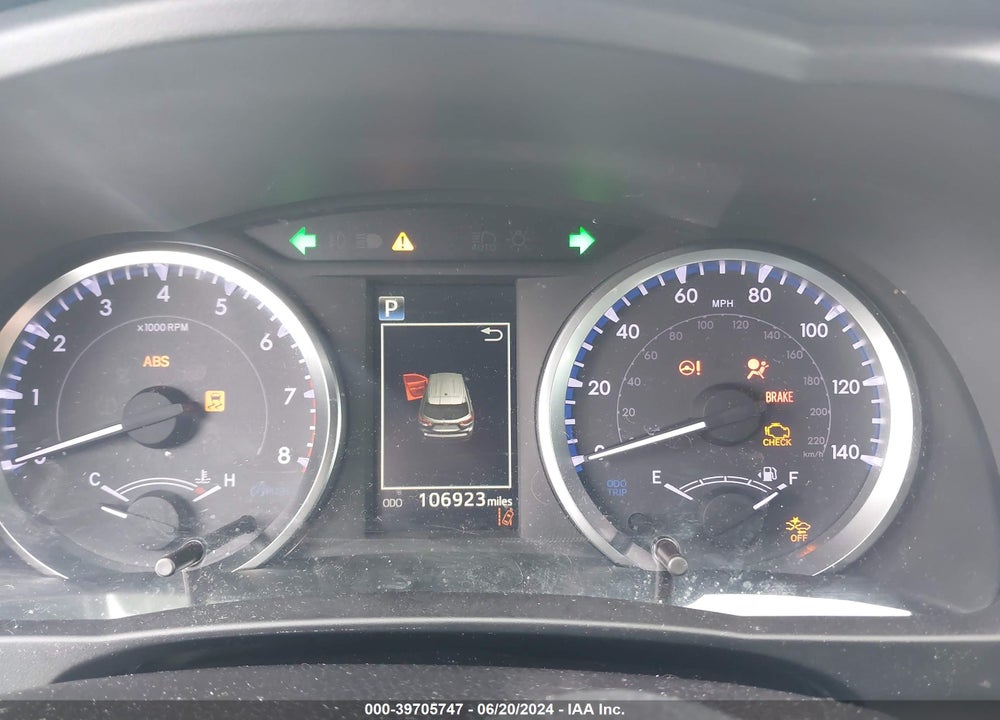 2019 TOYOTA HIGHLANDER LE VIN: 5TDZZRFH8KS369879