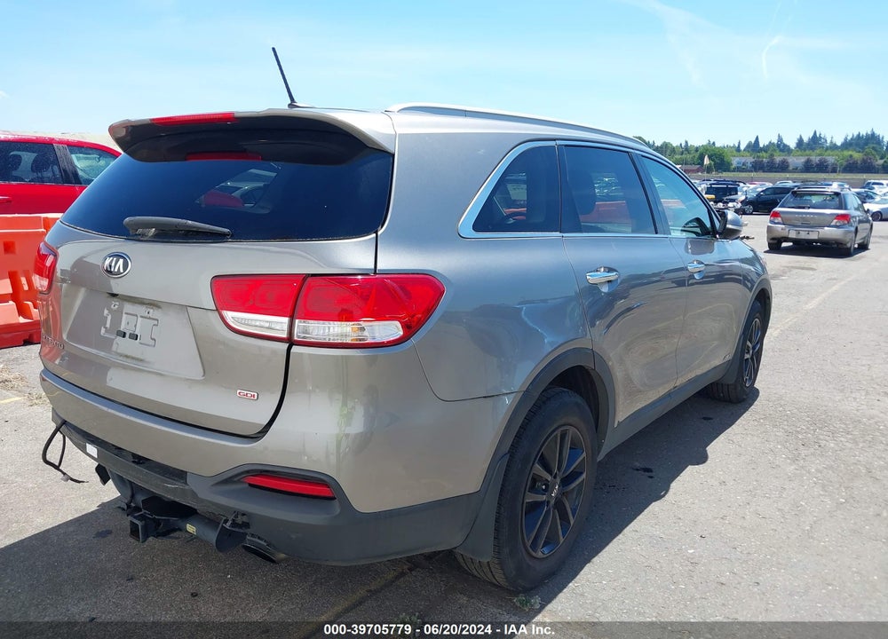 2016 KIA SORENTO 2.4L LX VIN: 5XYPGDA32GG158063