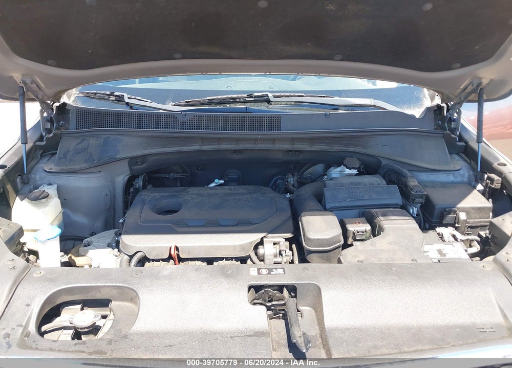 2016 KIA SORENTO 2.4L LX VIN: 5XYPGDA32GG158063