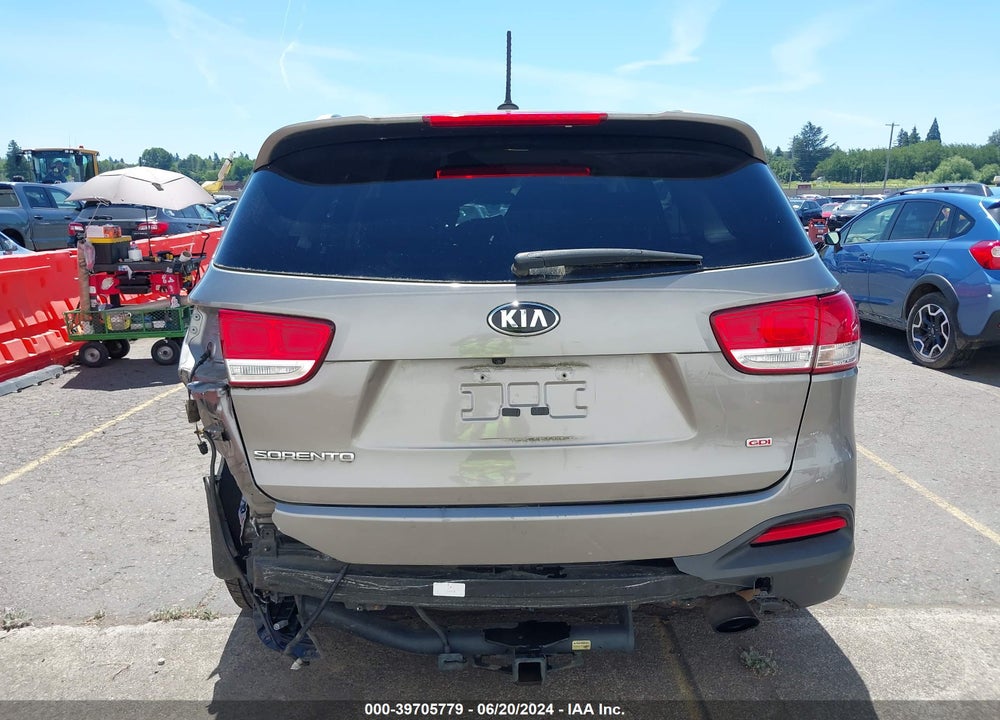 2016 KIA SORENTO 2.4L LX VIN: 5XYPGDA32GG158063