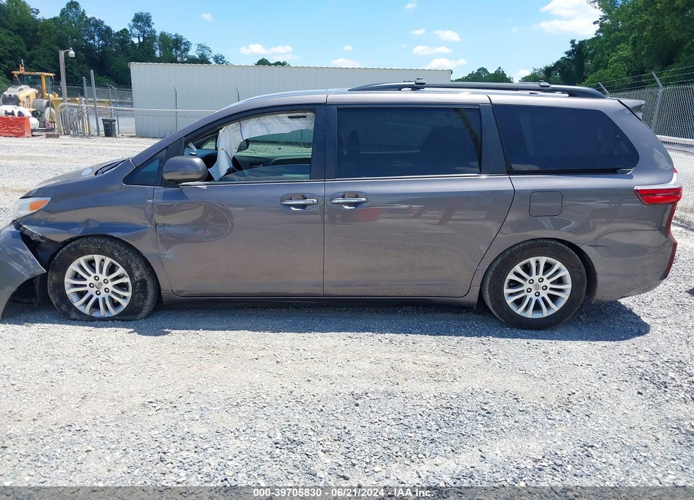2016 TOYOTA SIENNA XLE 8 PASSENGER VIN: 5TDYK3DC0GS698765