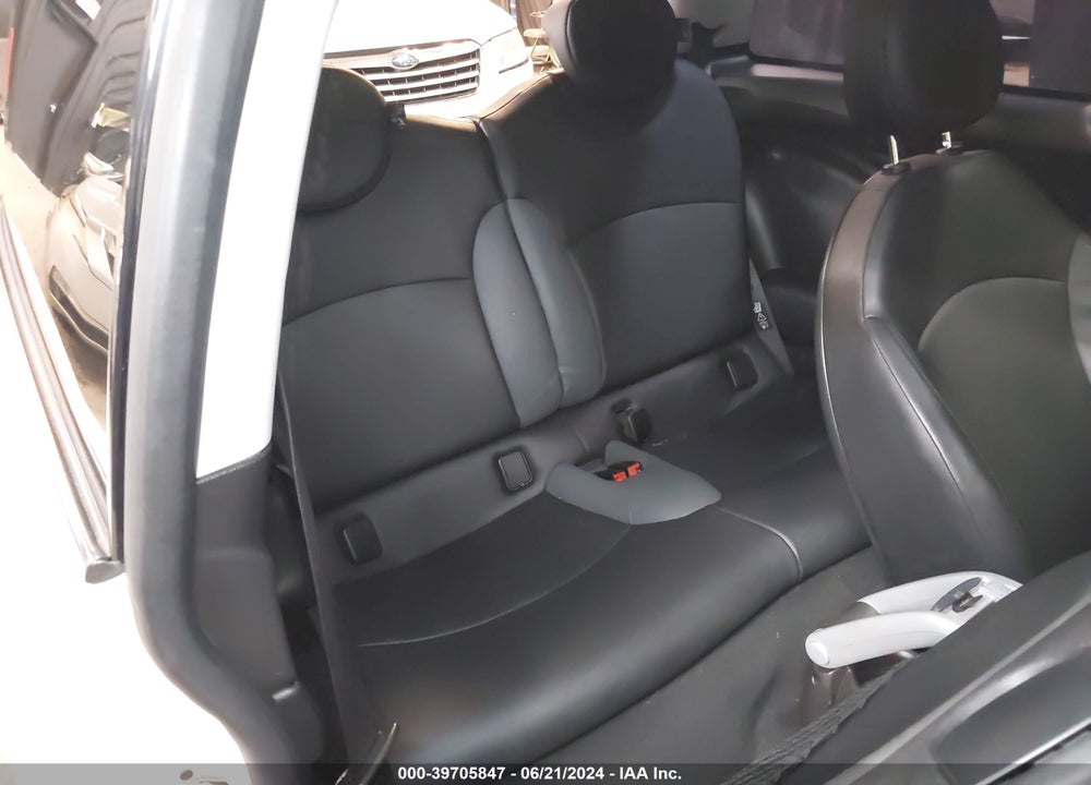 2007 MINI COOPER VIN: WMWMF33597TT58342