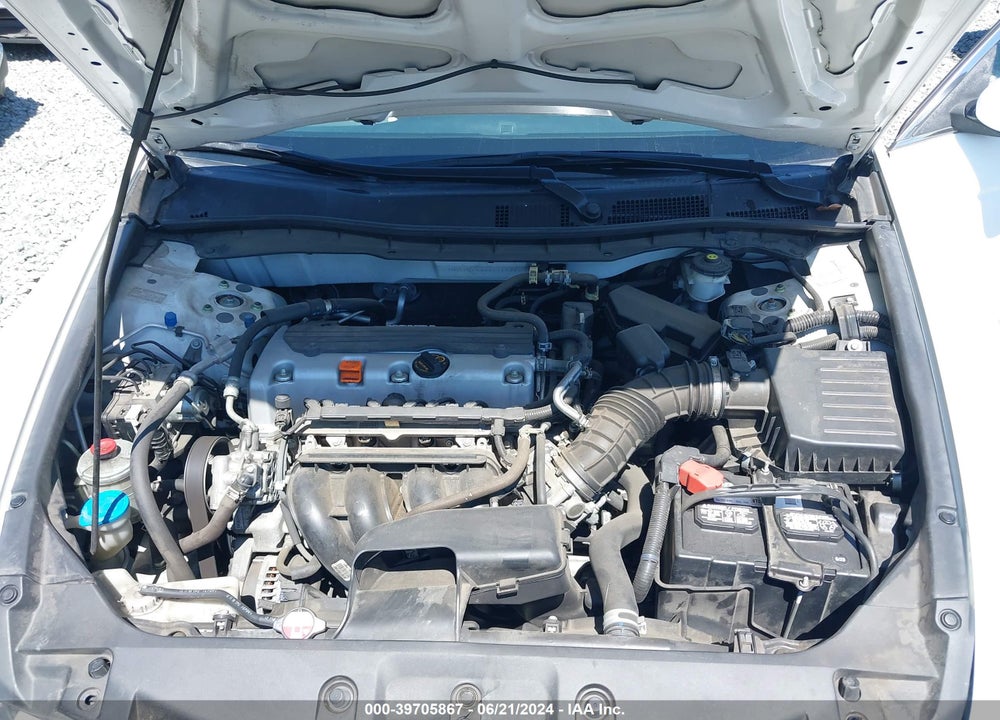2011 HONDA ACCORD 2.4 SE VIN: 1HGCP2F64BA121239
