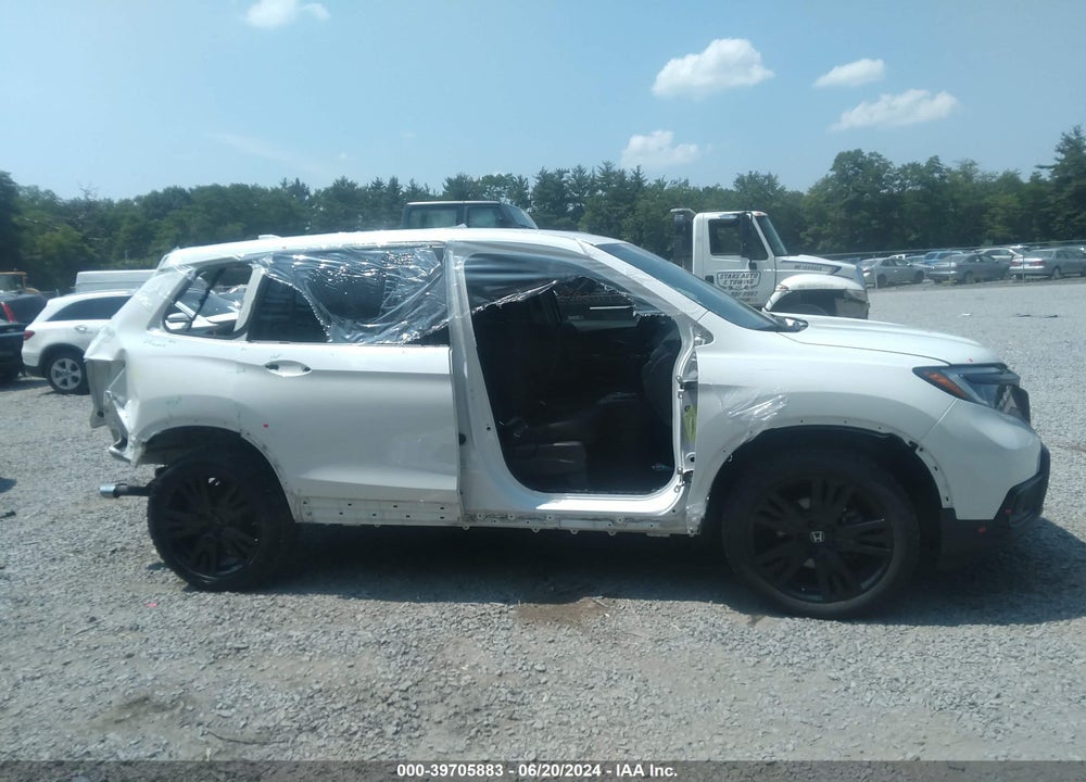 2021 HONDA PASSPORT AWD SPORT VIN: 5FNYF8H29MB010765