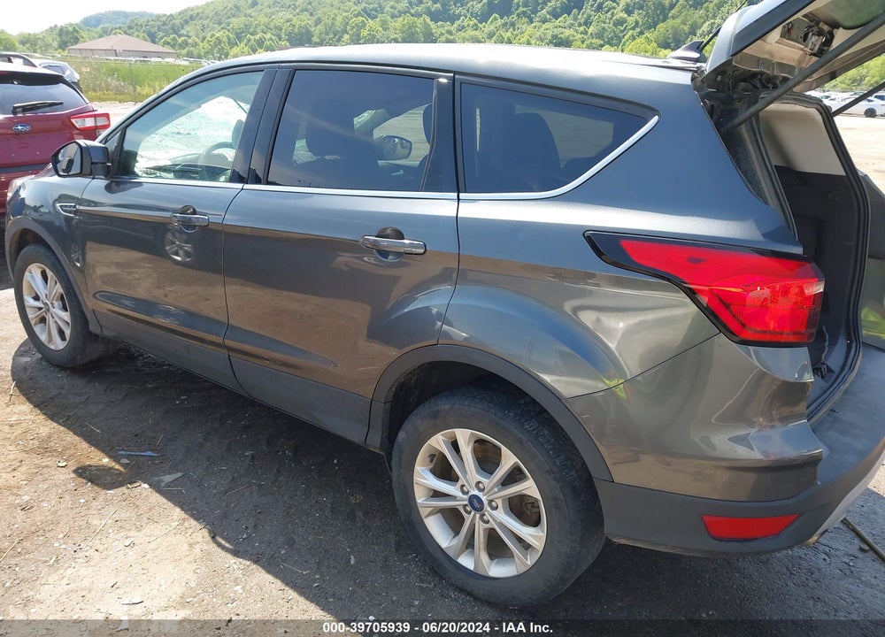 2019 FORD ESCAPE SE VIN: 1FMCU9GD7KUA95016