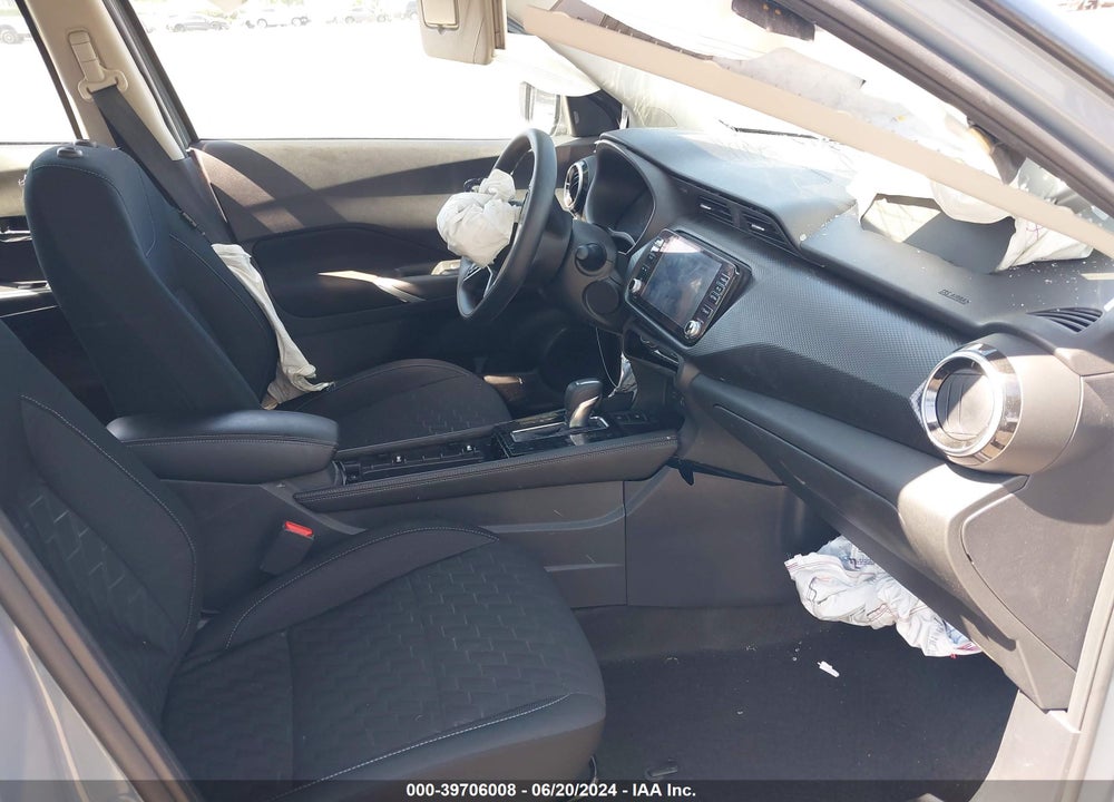 2024 NISSAN KICKS VIN: 3N1CP5CV3RL502033