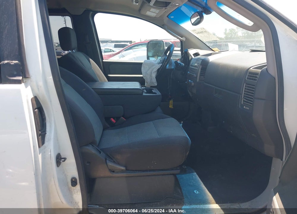 2004 NISSAN TITAN SE VIN: 1N6AA06BX4N549169