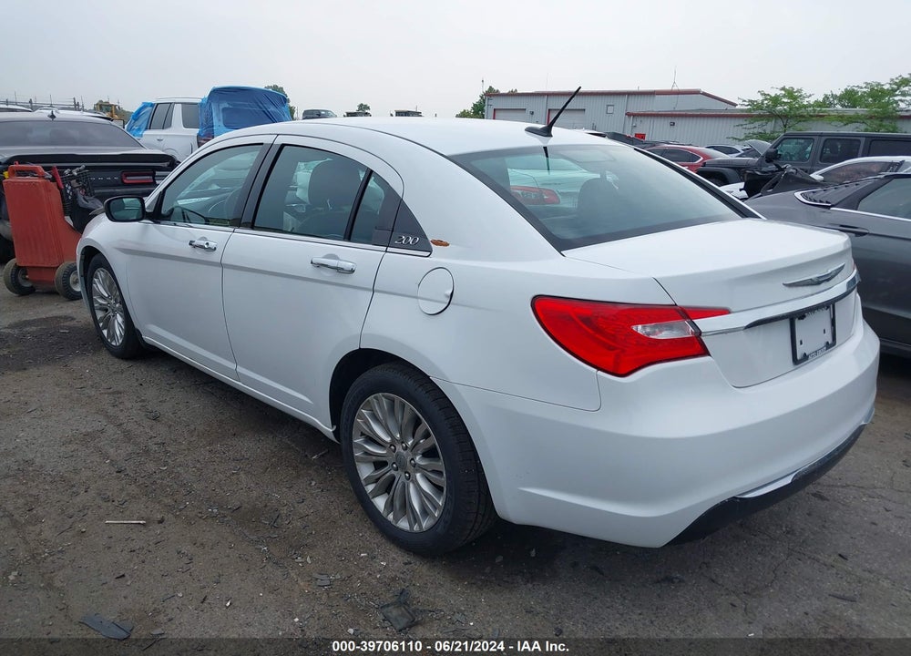 2013 CHRYSLER 200 LIMITED VIN: 1C3CCBCG4DN679275
