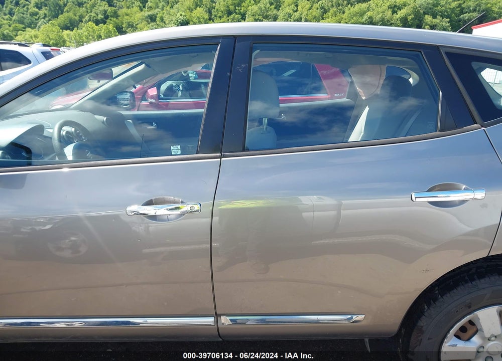 2014 NISSAN ROGUE SELECT S VIN: JN8AS5MV8EW707776