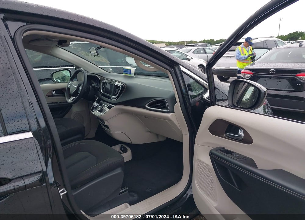 2022 CHRYSLER VOYAGER LX VIN: 2C4RC1CG4NR218470