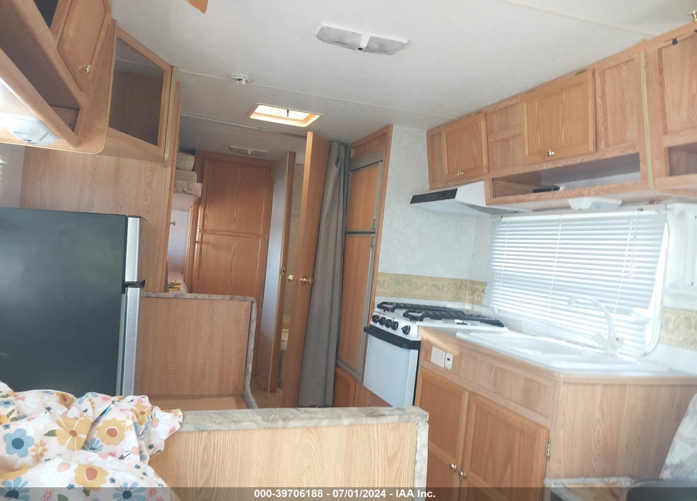 2002 R-VISION TRAIL LITE 8280 VIN: 4WY200P2621078821