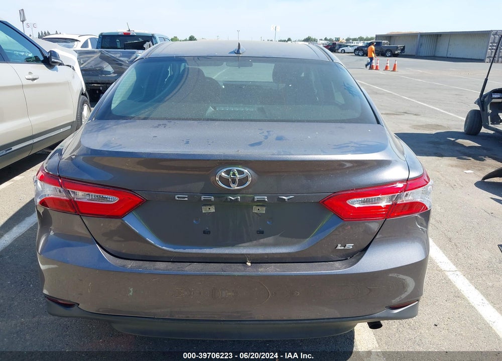 2019 TOYOTA CAMRY LE VIN: 4T1B11HK5KU845709