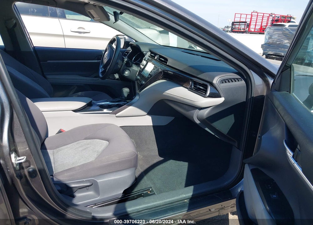 2019 TOYOTA CAMRY LE VIN: 4T1B11HK5KU845709