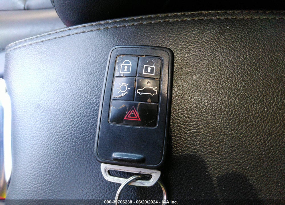 2015 VOLVO XC60 T5/T5 PREMIER VIN: YV4612RK9F2735237