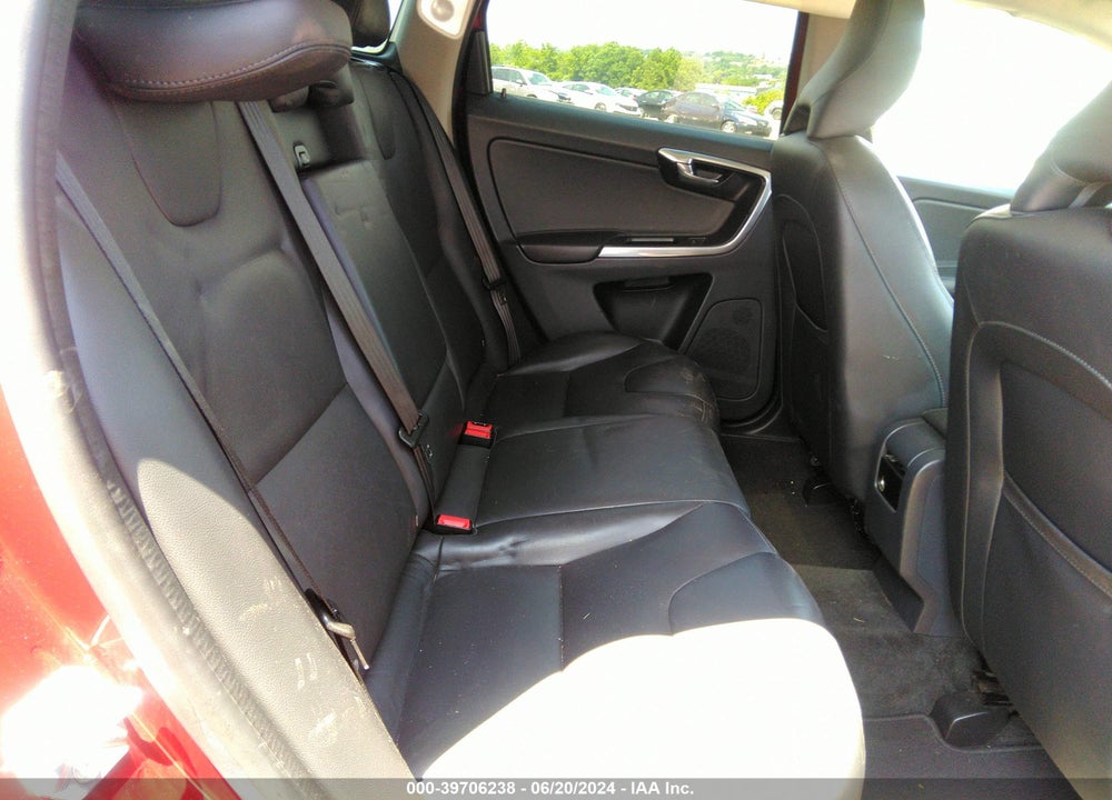 2015 VOLVO XC60 T5/T5 PREMIER VIN: YV4612RK9F2735237