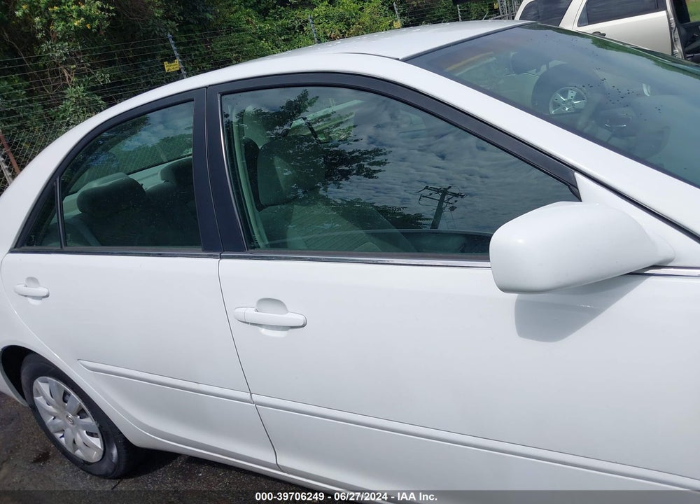 2005 TOYOTA CAMRY LE VIN: 4T1BE32K95U613286