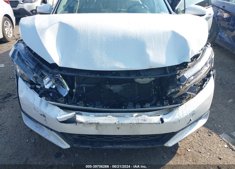 2018 HONDA CLARITY PLUG-IN HYBRID TOURING VIN: JHMZC5F32JC004210