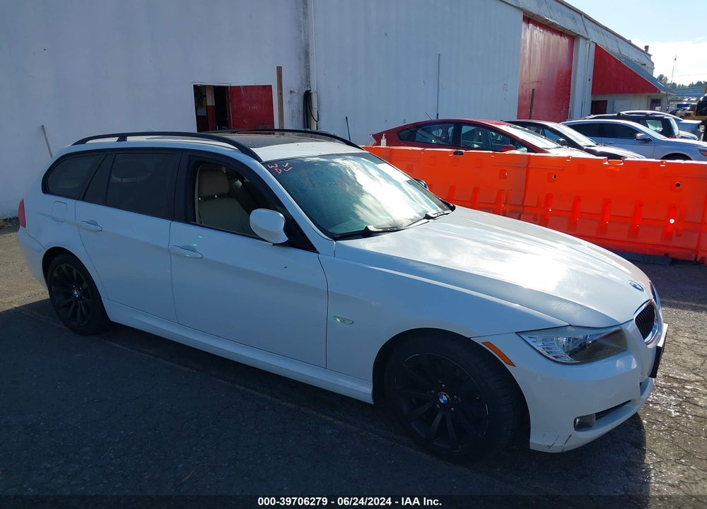 2009 BMW 328I VIN: WBAUT93579A190937