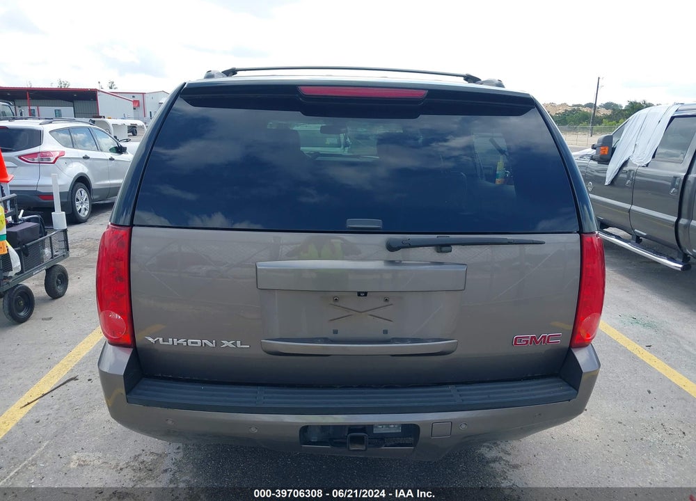 2014 GMC YUKON XL 1500 VIN: 1GKS2KE70ER102121