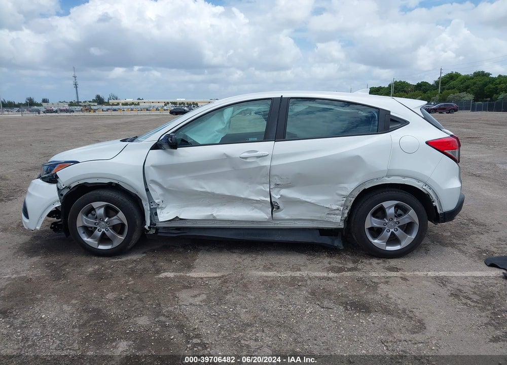 2022 HONDA HR-V 2WD LX VIN: 3CZRU5H32NM741398