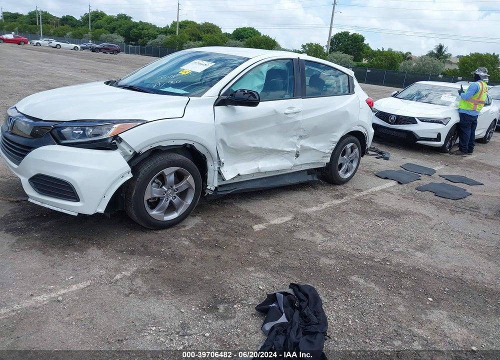 2022 HONDA HR-V 2WD LX VIN: 3CZRU5H32NM741398