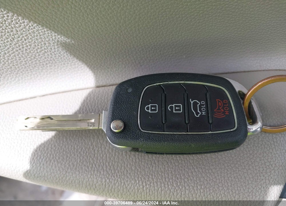 2018 HYUNDAI TUCSON SEL VIN: KM8J3CA47JU752458