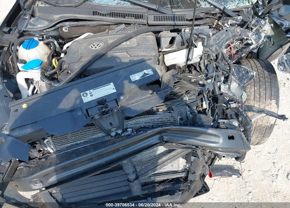 2015 VOLKSWAGEN JETTA 1.8T SE VIN: 3VWD17AJ5FM218081