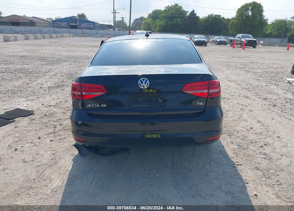 2015 VOLKSWAGEN JETTA 1.8T SE VIN: 3VWD17AJ5FM218081