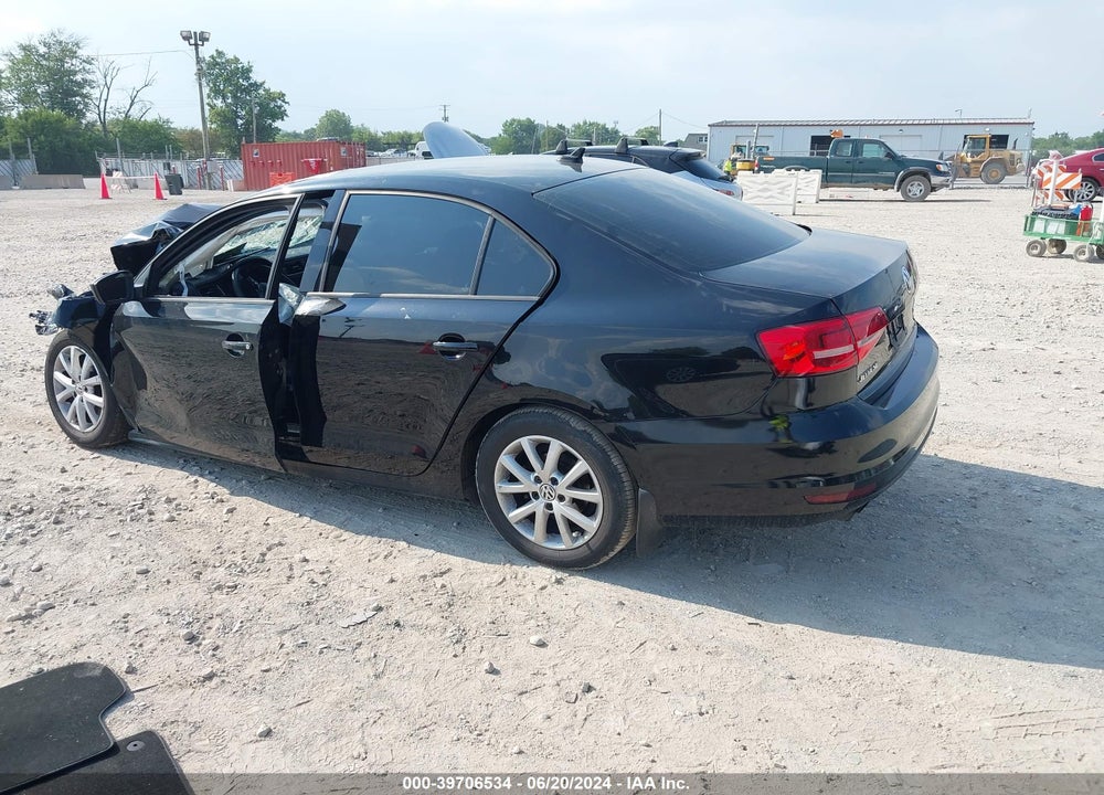 2015 VOLKSWAGEN JETTA 1.8T SE VIN: 3VWD17AJ5FM218081