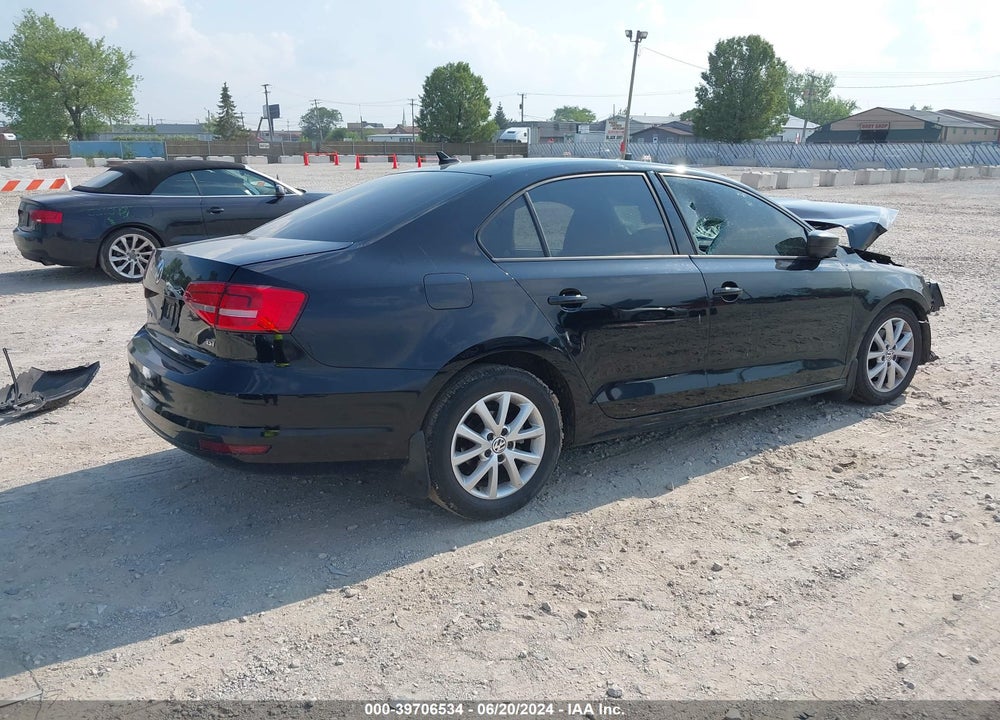 2015 VOLKSWAGEN JETTA 1.8T SE VIN: 3VWD17AJ5FM218081