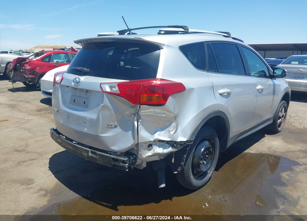 2015 TOYOTA RAV4 XLE VIN: 2T3WFREV9FW136780