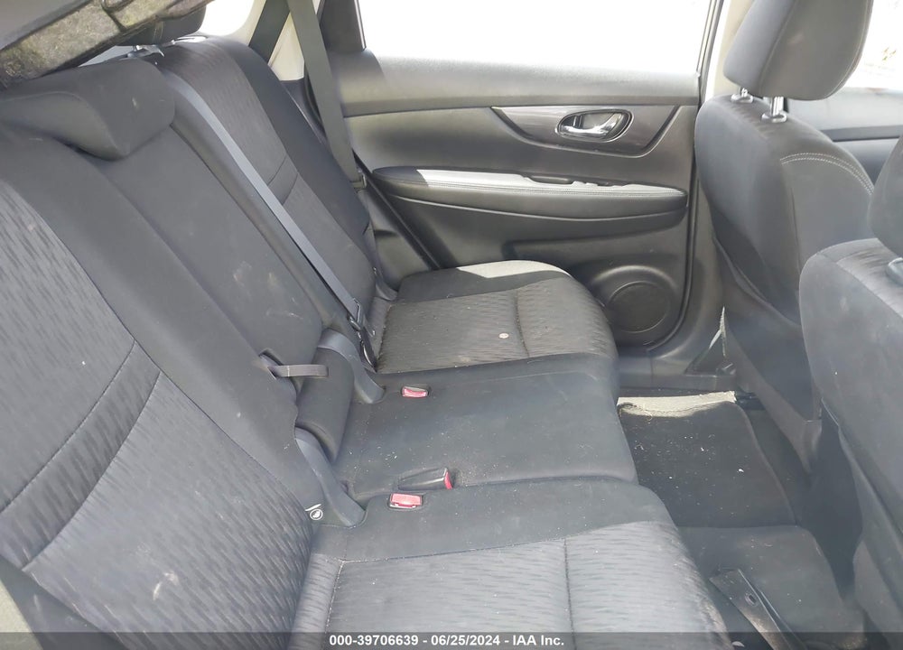 2017 NISSAN ROGUE SV VIN: KNMAT2MT2HP618631