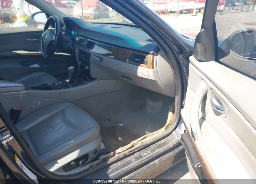 2007 BMW 328XI VIN: WBAVC735X7KP30524