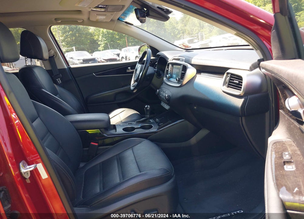 2017 KIA SORENTO 3.3L EX VIN: 5XYPHDA58HG204270