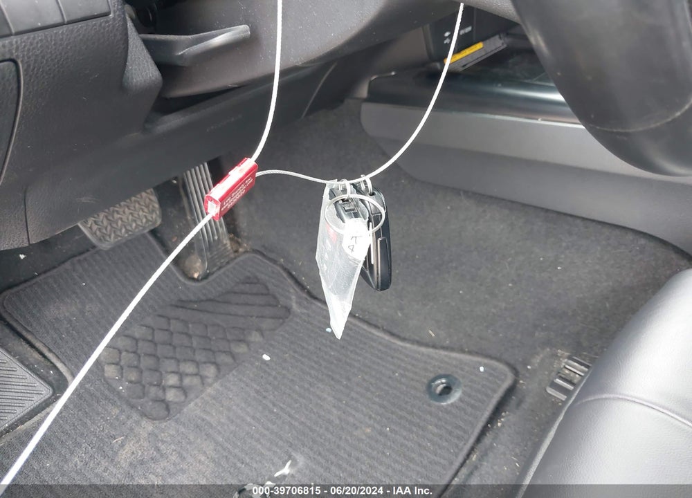 2019 TOYOTA CAMRY XLE V6 VIN: 4T1BZ1HK7KU024264