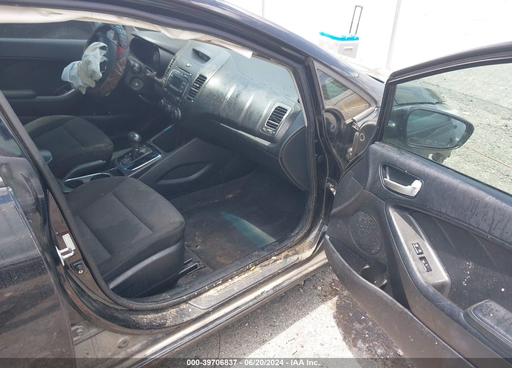 2017 KIA FORTE LX VIN: 3KPFK4A73HE030359