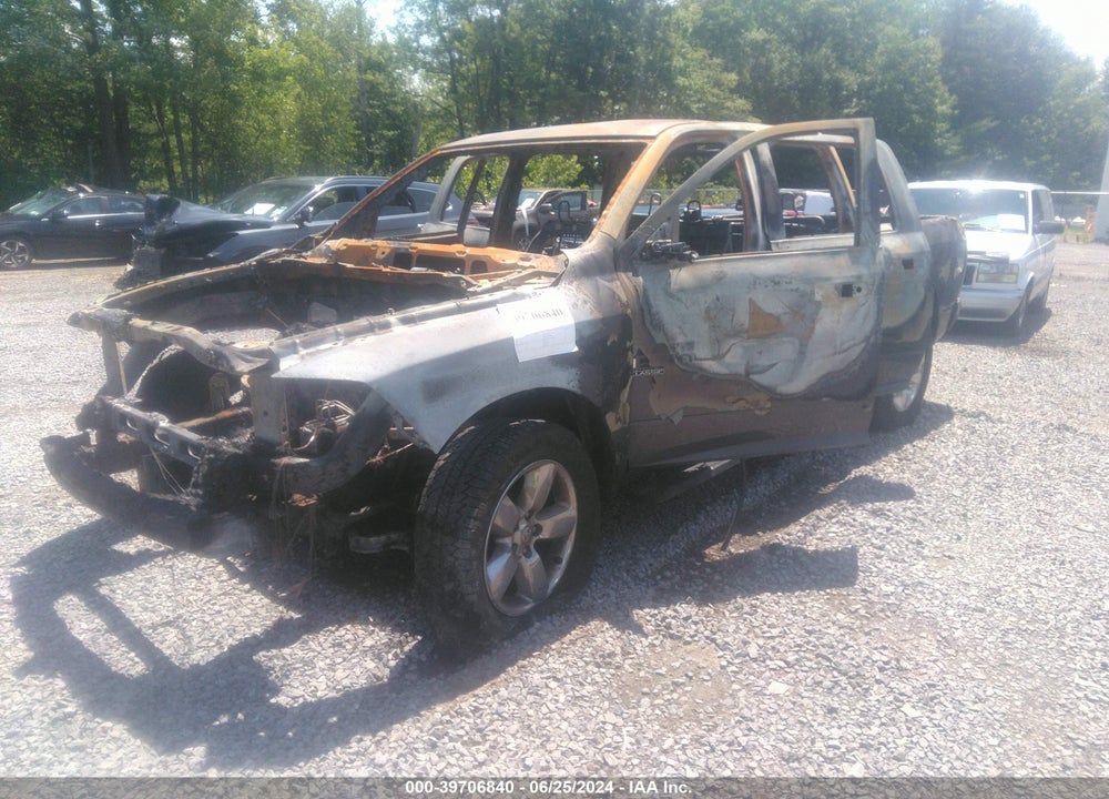 2019 RAM 1500 CLASSIC EXPRESS  4X4 5'7 BOX VIN: 1C6RR7KG1KS504099