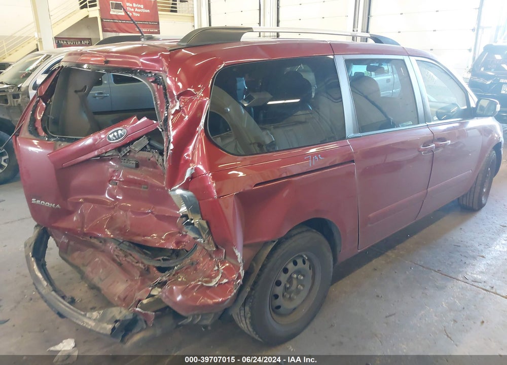 2011 KIA SEDONA LX VIN: KNDMG4C78B6363496