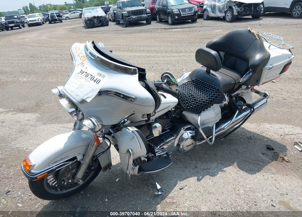 2012 HARLEY-DAVIDSON FLHTCU ULTRA CLASSIC ELECTRA GLD VIN: 1HD1FCM11CB624100