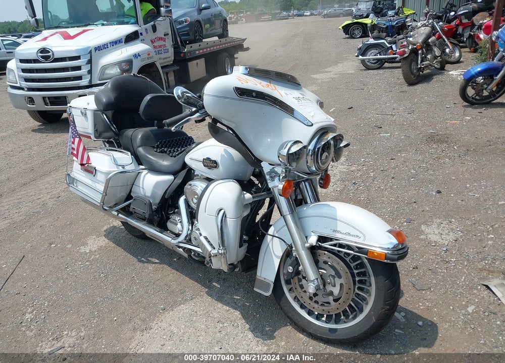 2012 HARLEY-DAVIDSON FLHTCU ULTRA CLASSIC ELECTRA GLD VIN: 1HD1FCM11CB624100