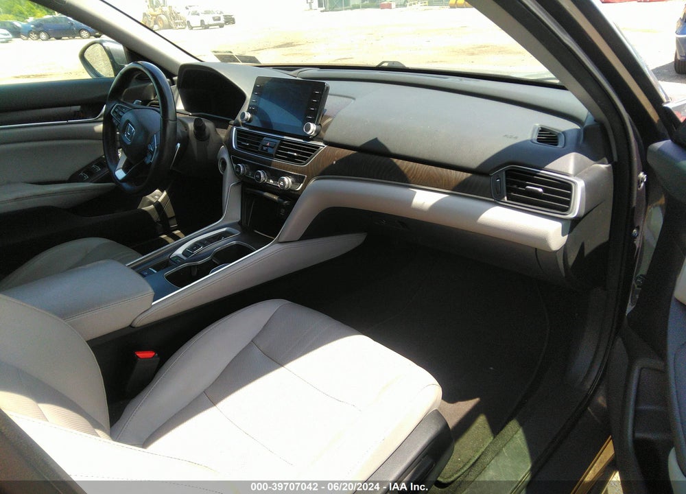 2018 HONDA ACCORD VIN: 1HGCV2F9XJA052006