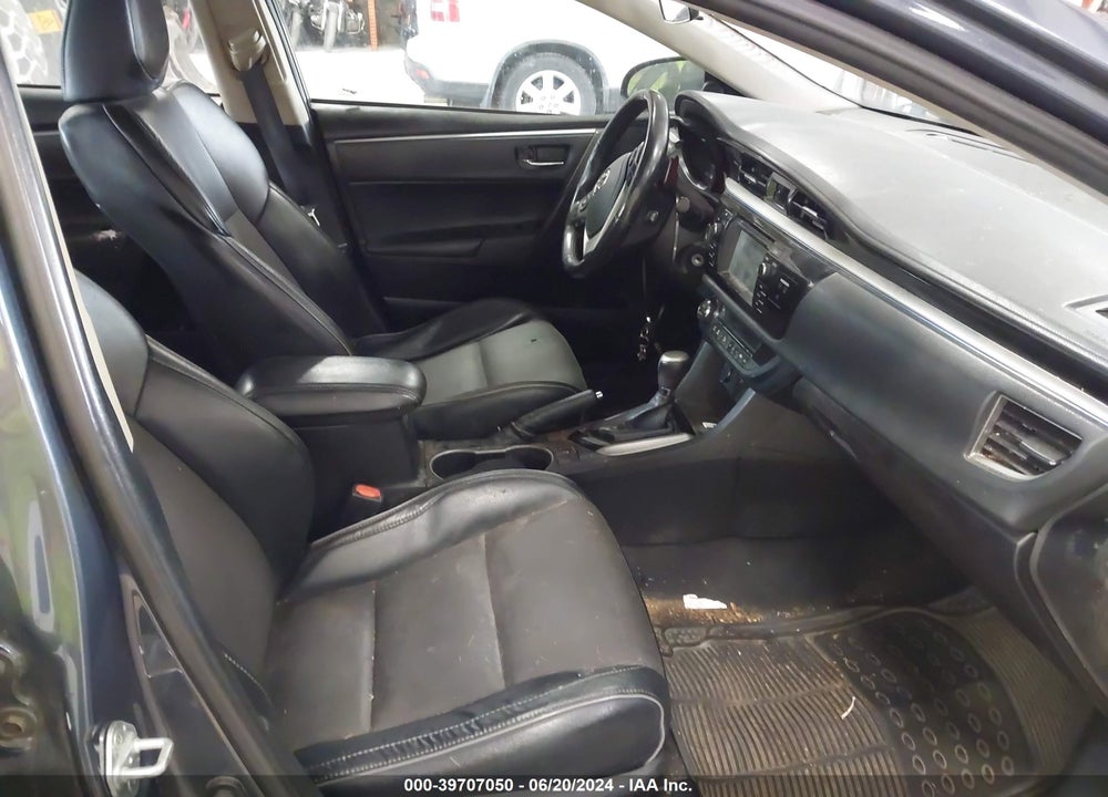 2016 TOYOTA COROLLA VIN: 5YFBURHE2GP552875