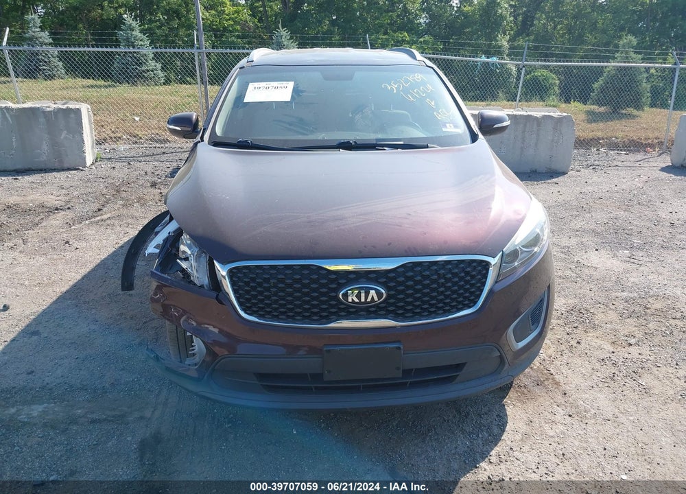 2016 KIA SORENTO 2.4L LX VIN: 5XYPG4A30GG037483