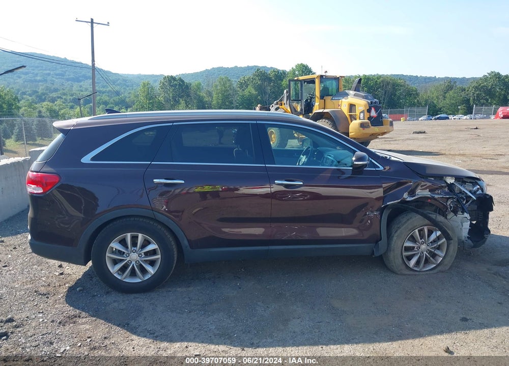 2016 KIA SORENTO 2.4L LX VIN: 5XYPG4A30GG037483