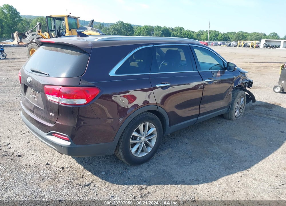 2016 KIA SORENTO 2.4L LX VIN: 5XYPG4A30GG037483