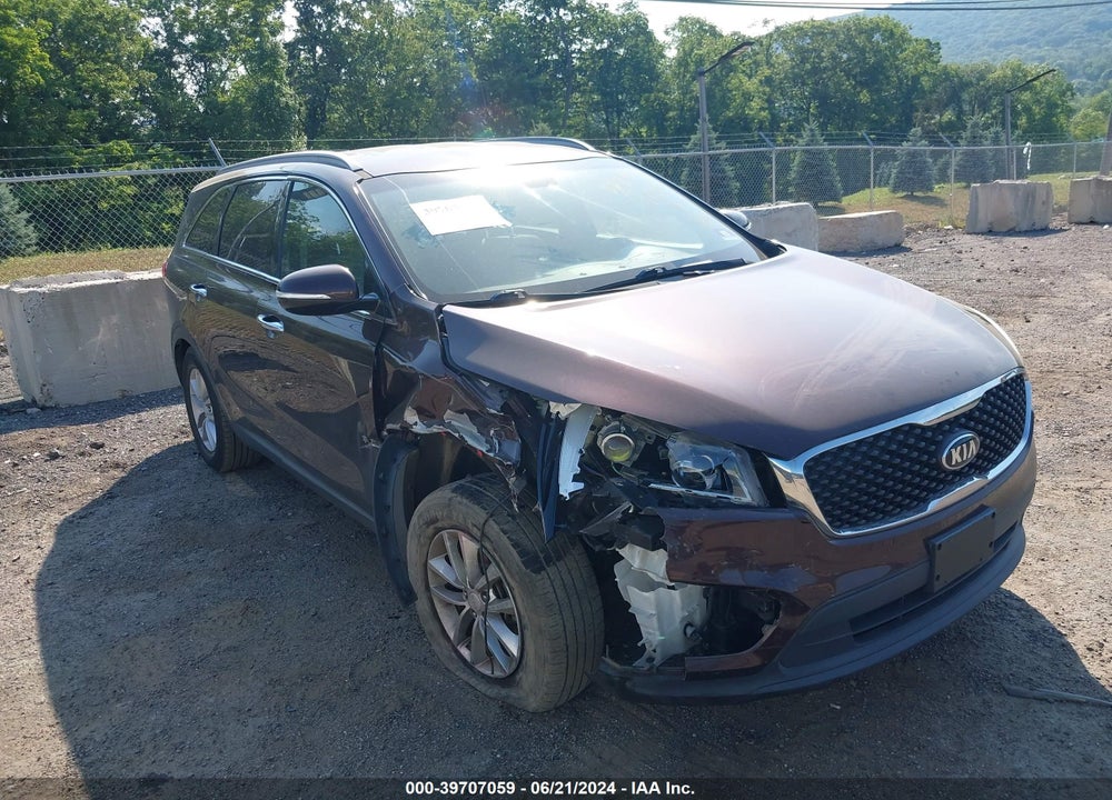 2016 KIA SORENTO 2.4L LX VIN: 5XYPG4A30GG037483