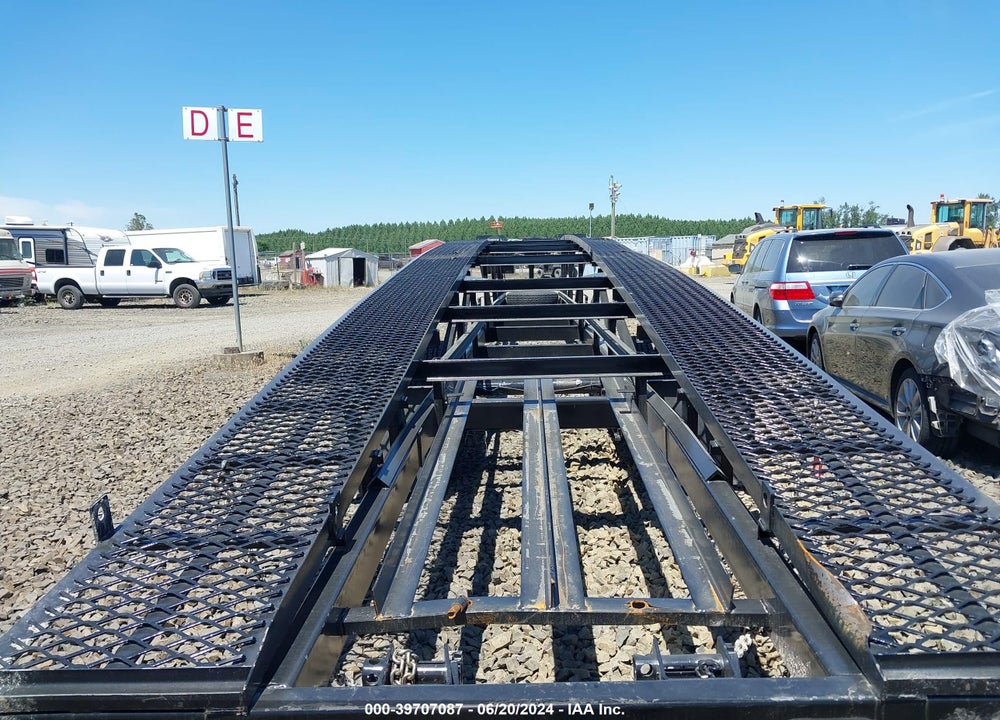 2024 KAUFMAN TRAILERS 53' DETACHABLE NECK TRAILER VIN: 7UZFW5324RB000663