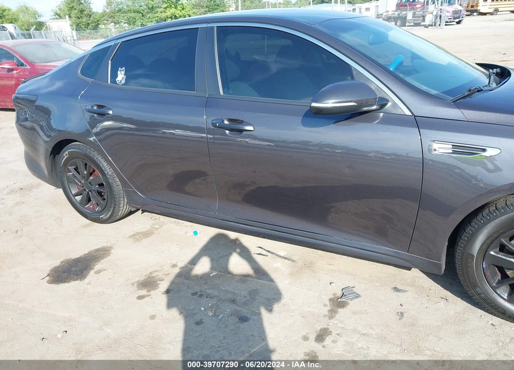 2017 KIA OPTIMA LX VIN: 5XXGT4L30HG158397